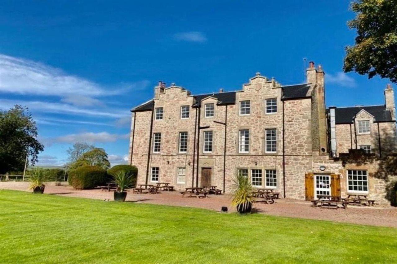 Shieldhill Castle Hotel Biggar Esterno foto