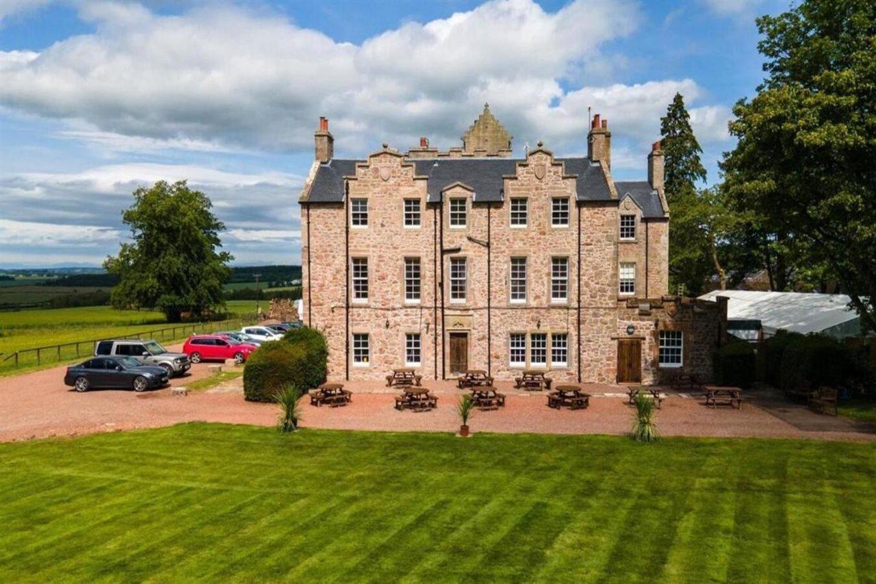 Shieldhill Castle Hotel Biggar Esterno foto